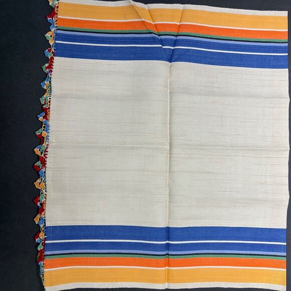 Vintage Lot of 3 Linen Kitchen Towels Emboridered Crocheted - Picture 6 of 11